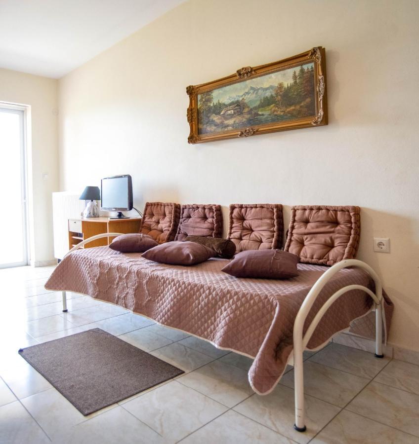Gallery Suites "Athina" Mesolóngion Exterior foto